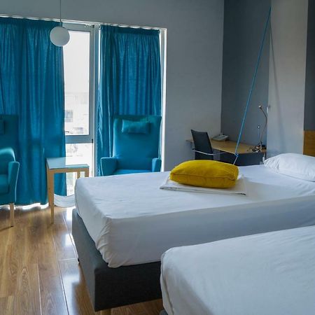 סקופיה Transit Hotel Central מראה חיצוני תמונה